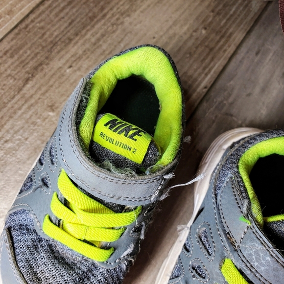 Nike Revolution 2 TD Cool Grey/Volt Athletic Shoes Size 5C Baby Walker - Picture 8 of 14